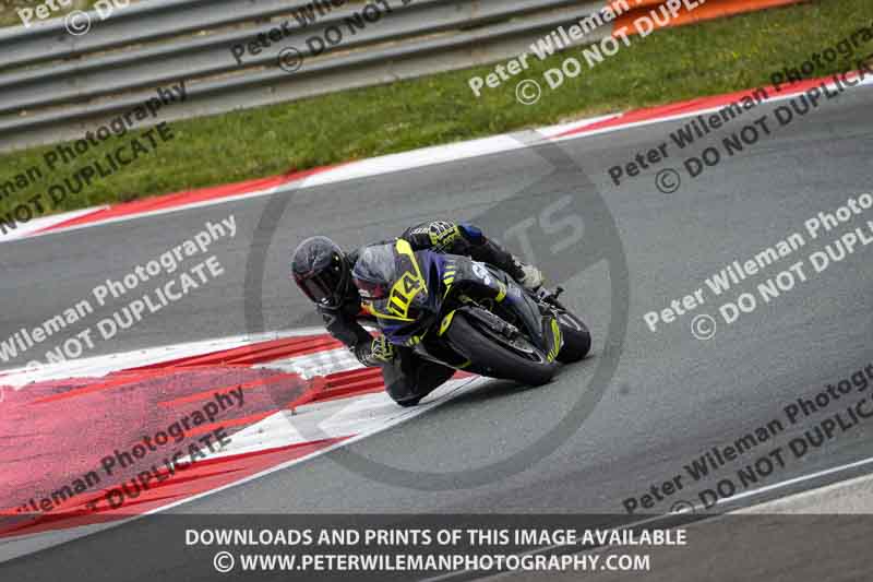 cadwell no limits trackday;cadwell park;cadwell park photographs;cadwell trackday photographs;enduro digital images;event digital images;eventdigitalimages;navarra;no limits trackdays;peter wileman photography;racing digital images;trackday digital images;trackday photos